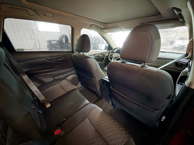 Used 2017 Nissan Rogue SV image 11