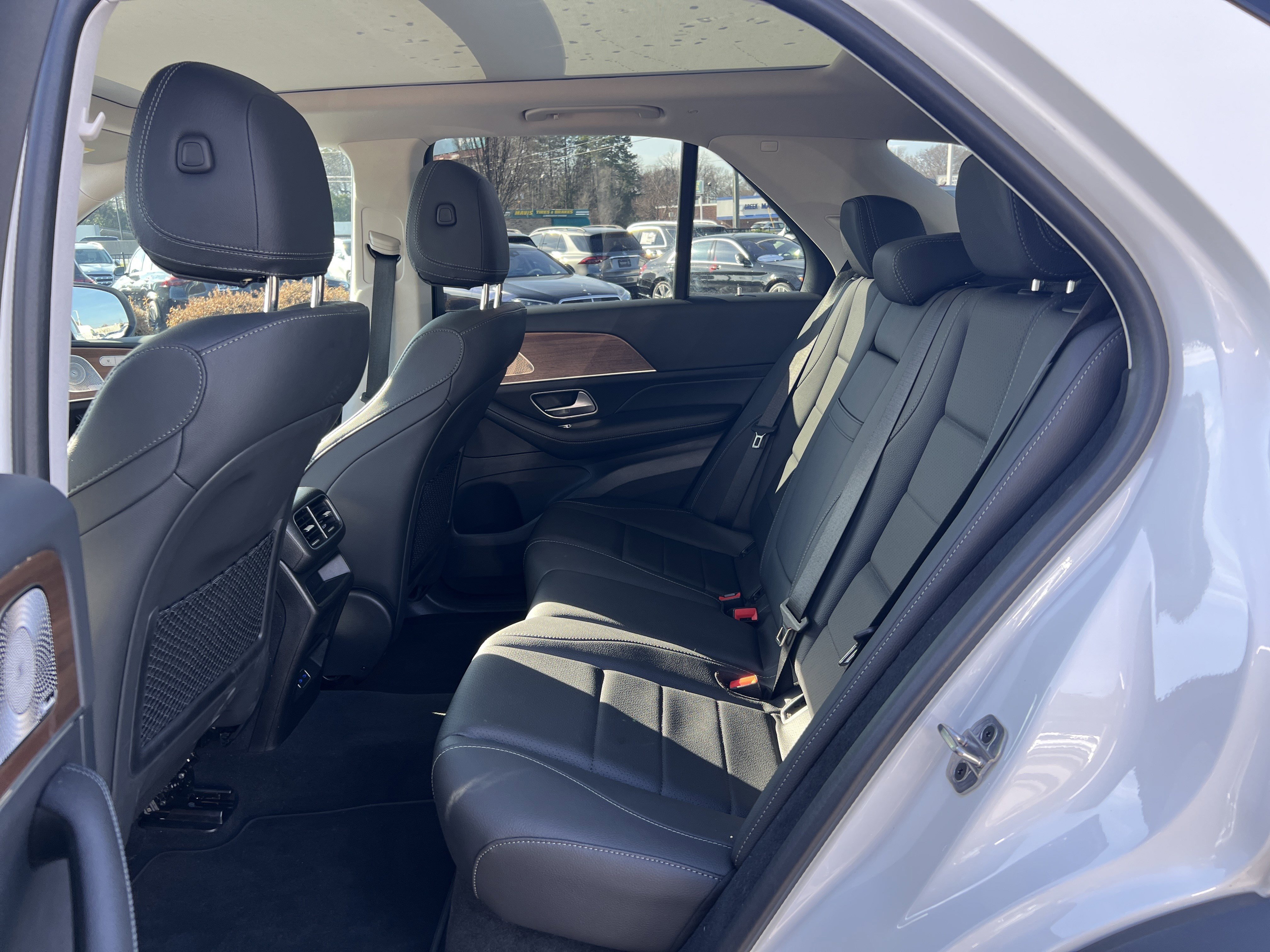 Used 2025 Mercedes-Benz GLE 350 4MATIC image 32