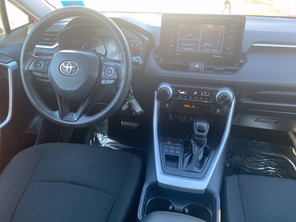 Used 2021 Toyota RAV4 LE AWD/4WD image 11