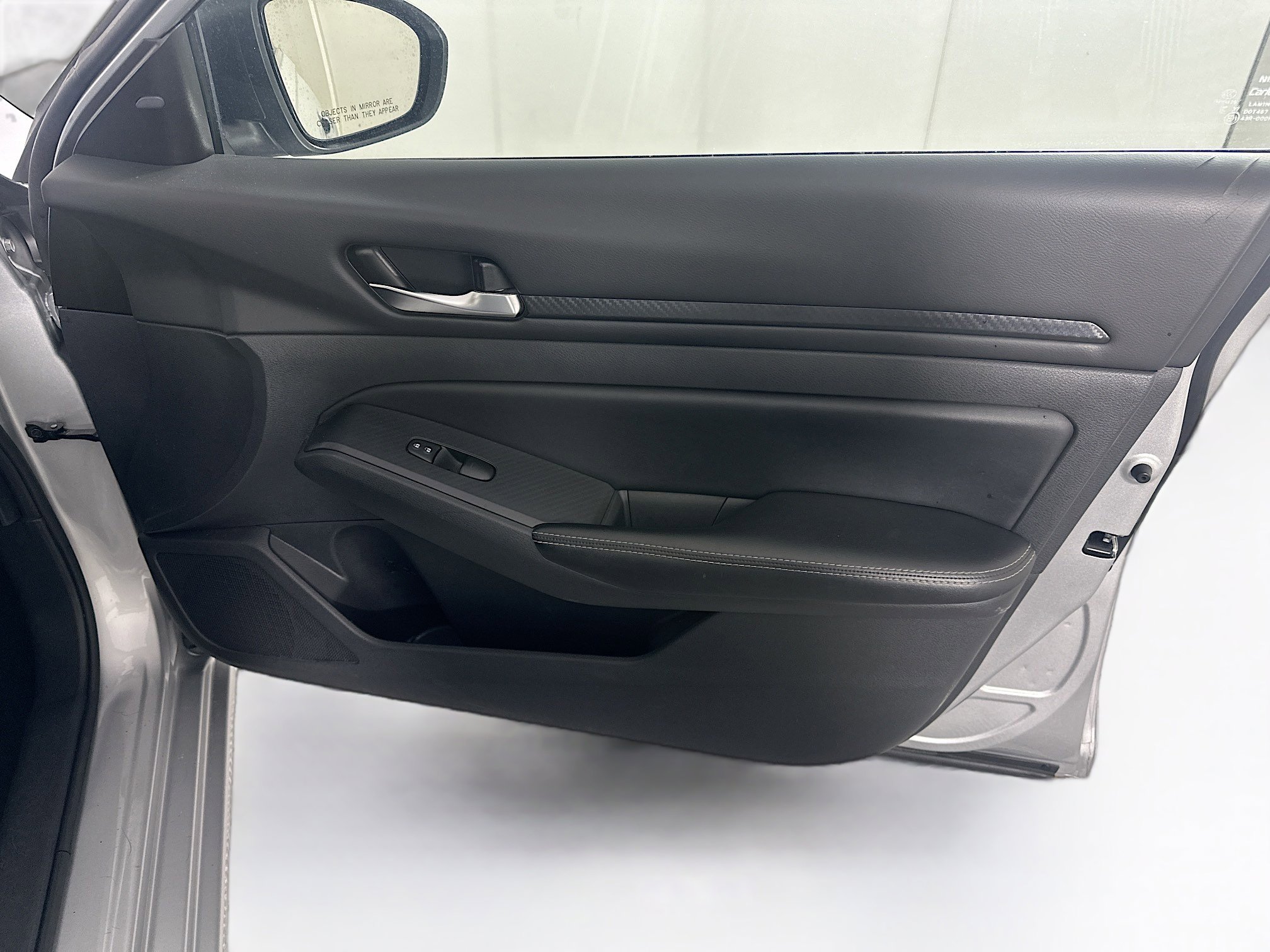 Used 2024 Nissan Altima 2.5 SV image 29