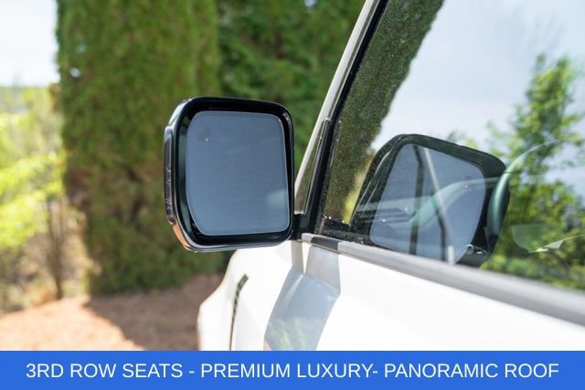 Used 2024 Land Rover Defender 130 S image 26