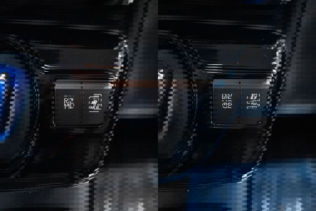 Used 2020 Toyota Prius LE image 20