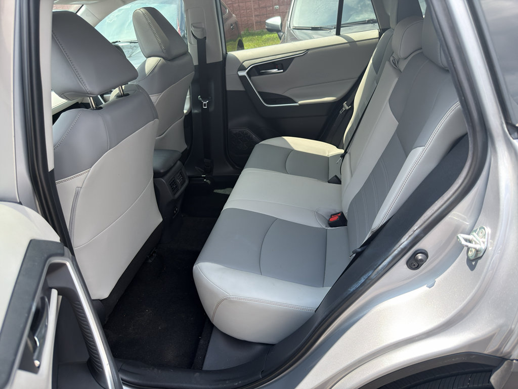 Used 2019 Toyota RAV4 XLE Premium w/ Advanced Technology Package FWD image 6