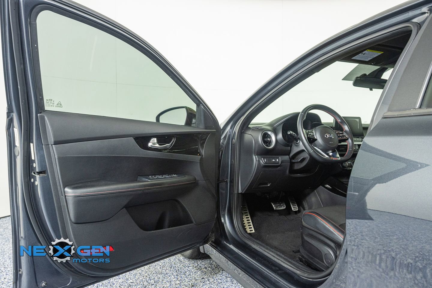 Used 2020 Kia Forte GT image 9