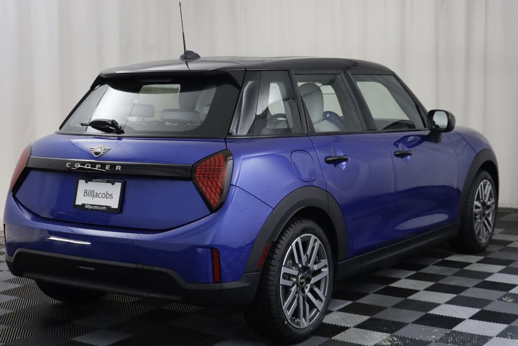New 2026 MINI Cooper 4-Door Hardtop image 17