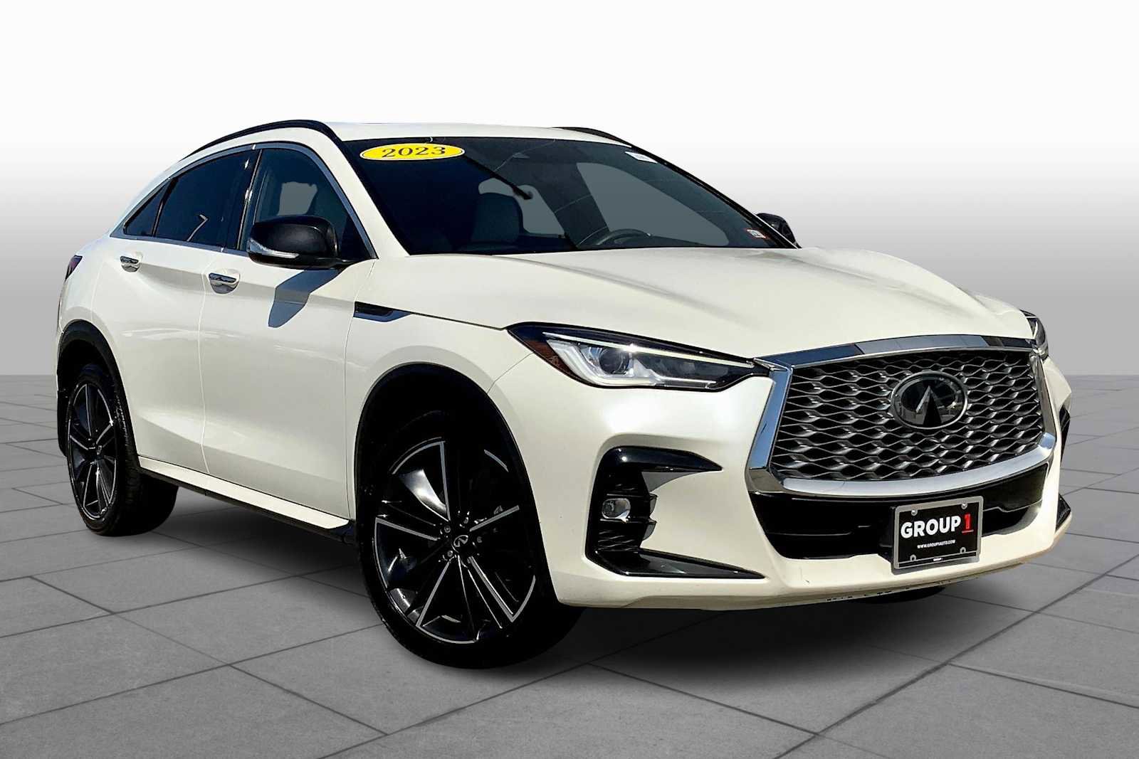 Used 2023 INFINITI QX55 Luxe w/ Cargo Package image 2