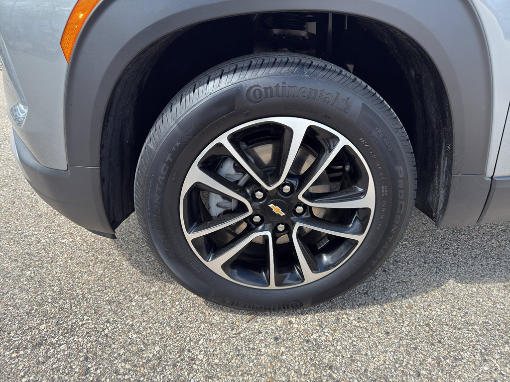 Used 2025 Chevrolet TrailBlazer LT w/ Convenience Package FWD image 10