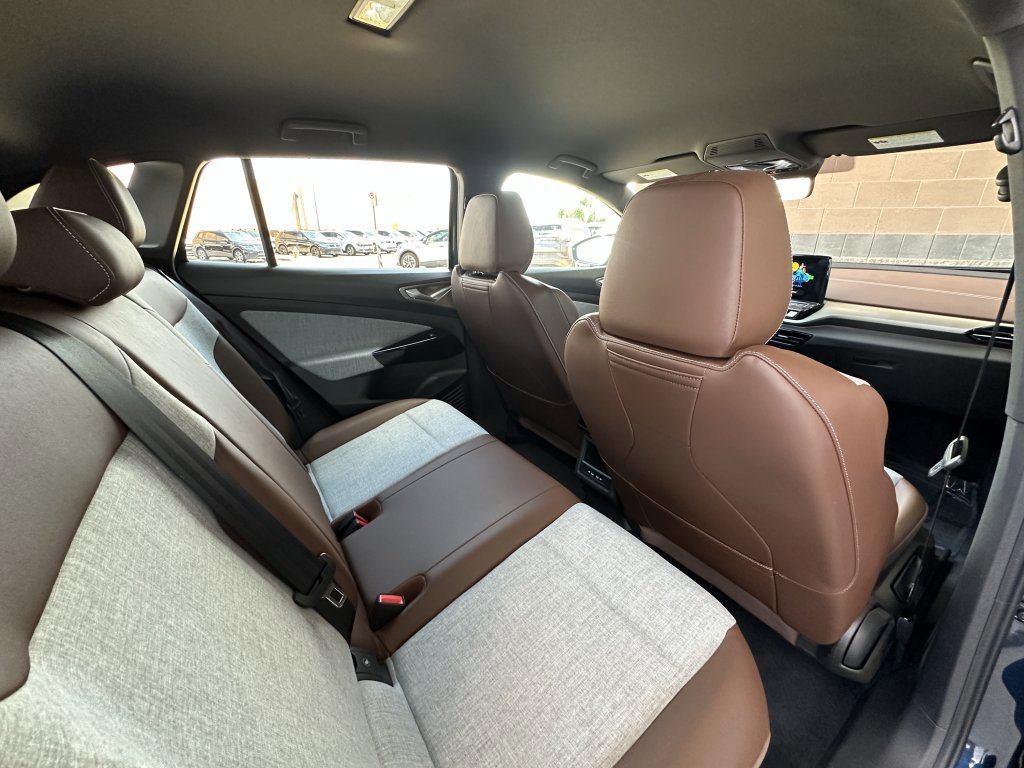 Used 2023 Volkswagen ID.4 Pro image 34