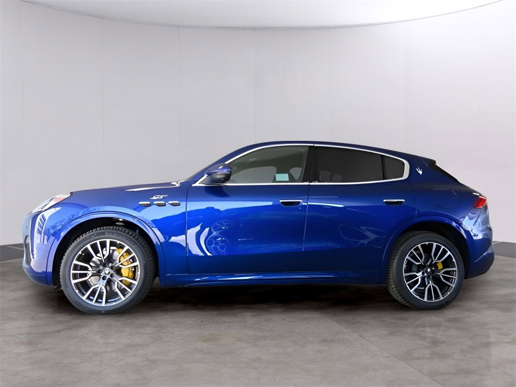 New 2024 Maserati Grecale GT image 4