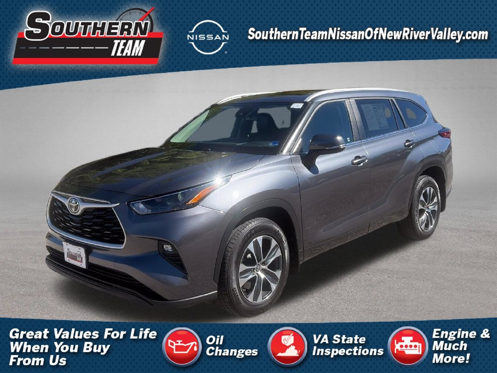 Used 2023 Toyota Highlander XLE
