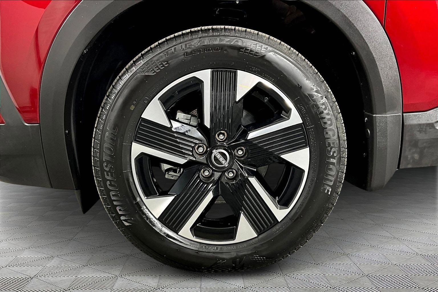 Certified 2025 Nissan Kicks SV w/ SV Premium Package image 35