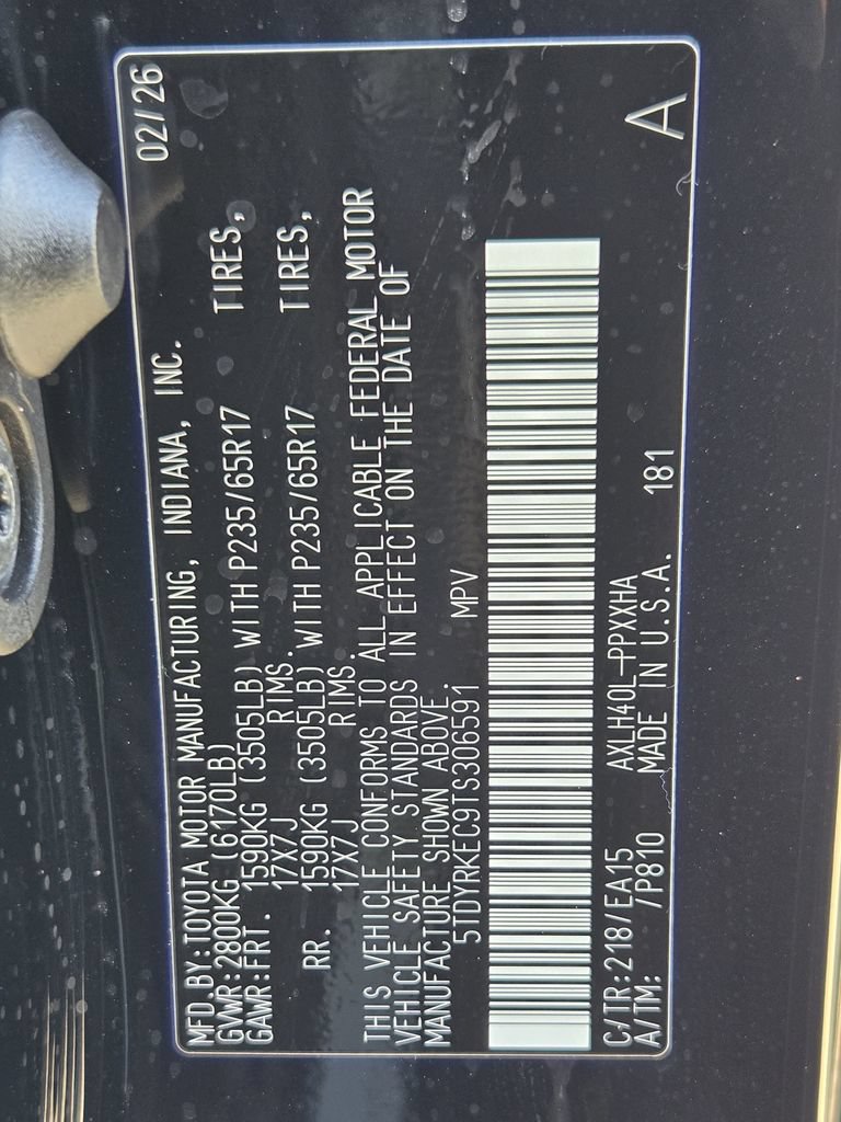 Used 2026 Toyota Sienna XLE FWD image 33