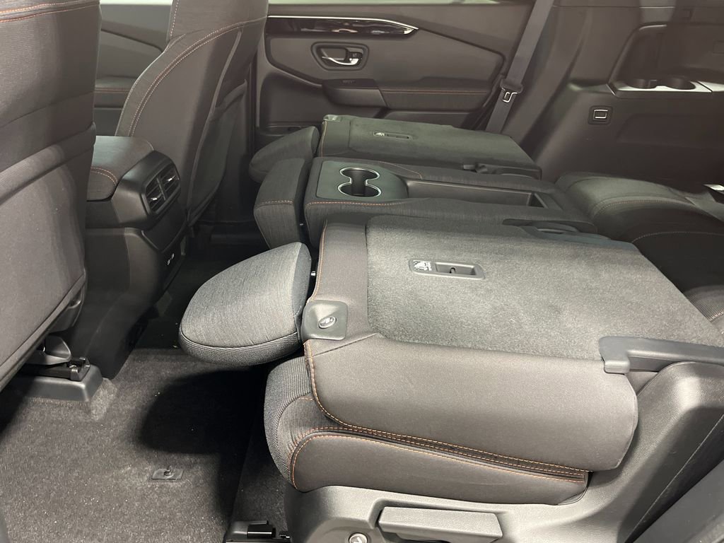 New 2025 Honda Pilot Sport image 26