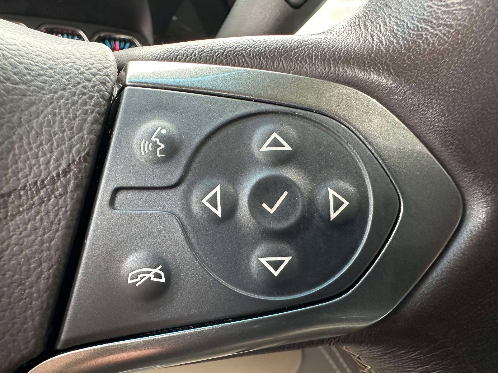 Used 2020 Chevrolet Tahoe LT image 16