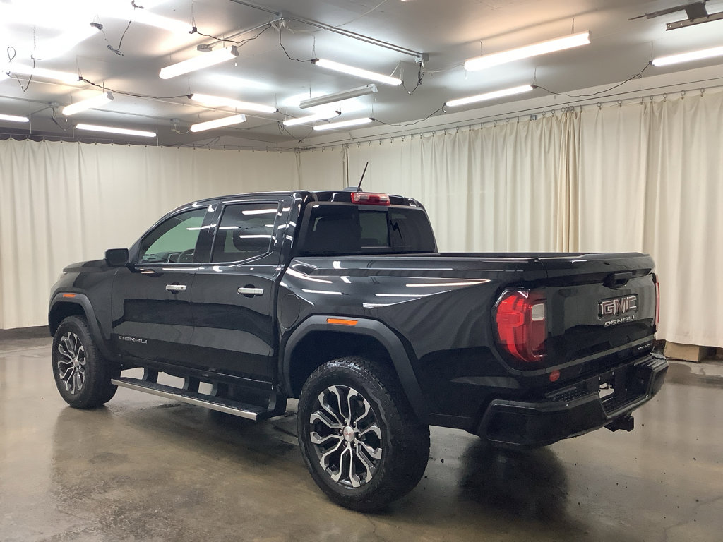 Used 2024 GMC Canyon Denali AWD/4WD image 9