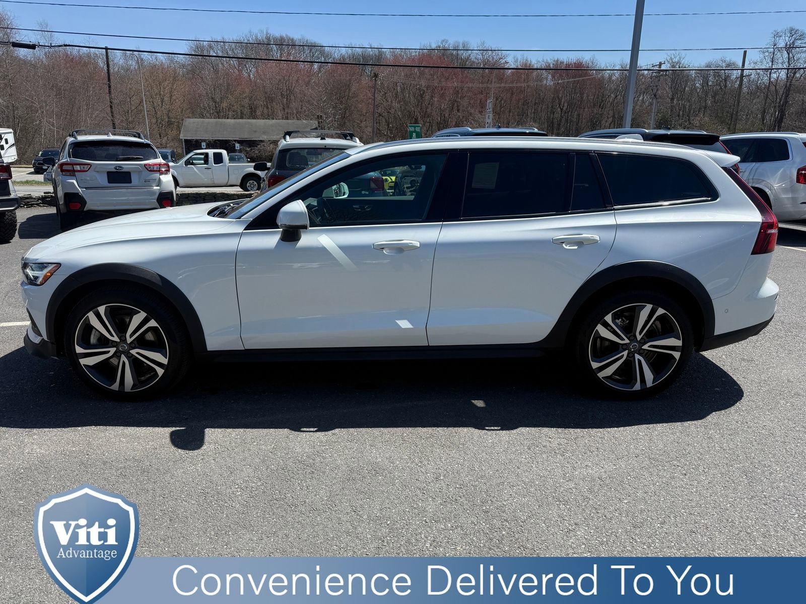 Used 2025 Volvo V60 B5 Cross Country Plus AWD/4WD image 5