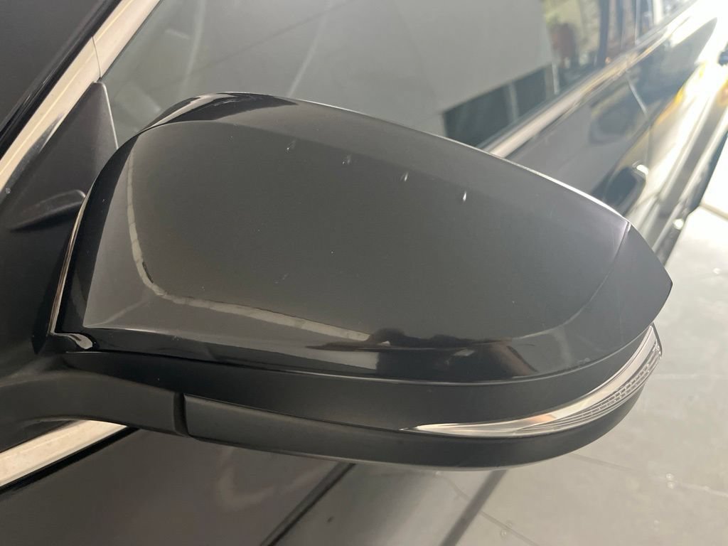 Used 2019 Toyota Highlander Limited AWD/4WD image 38