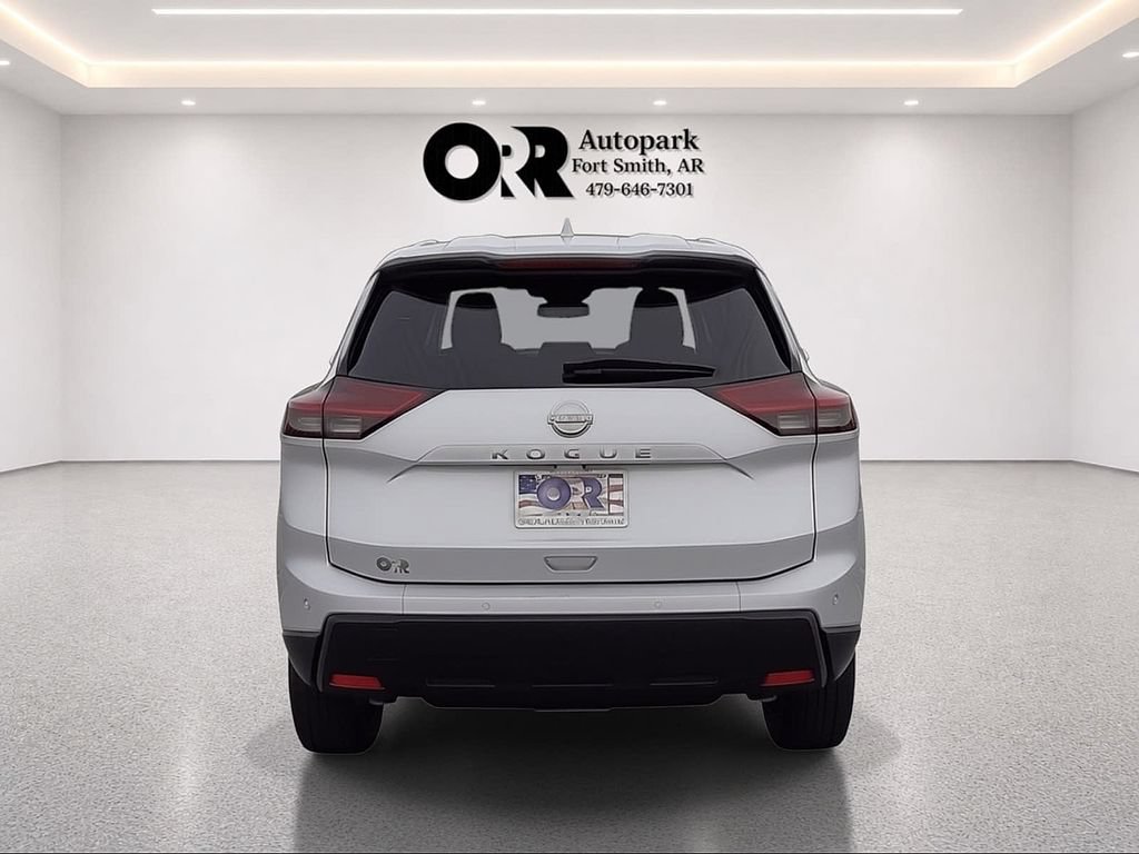 Used 2025 Nissan Rogue SV FWD image 20