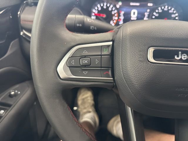 Used 2025 Jeep Compass Trailhawk AWD/4WD image 33