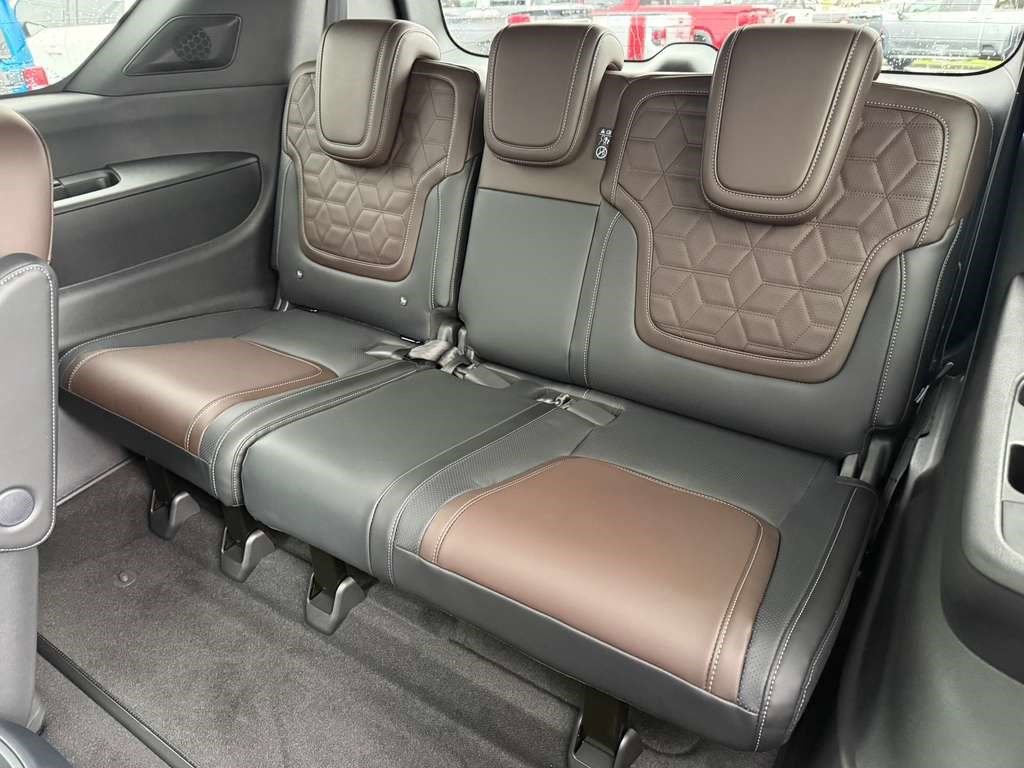 New 2026 Nissan Armada Platinum image 14