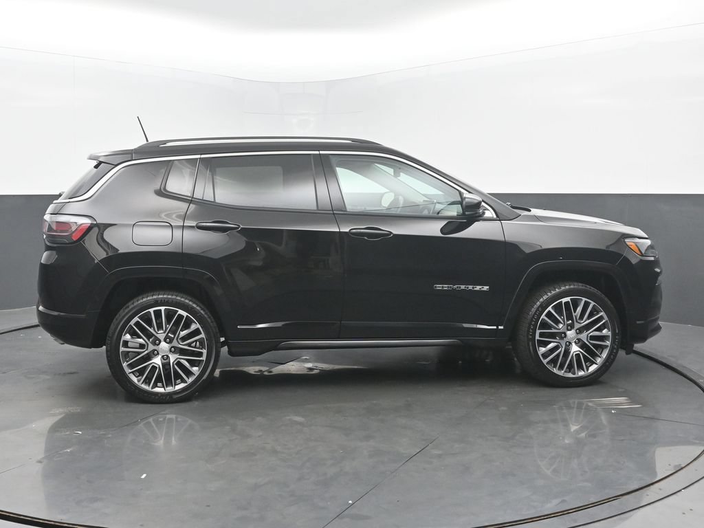 Used 2022 Jeep Compass Limited w/ Elite Group AWD/4WD image 7
