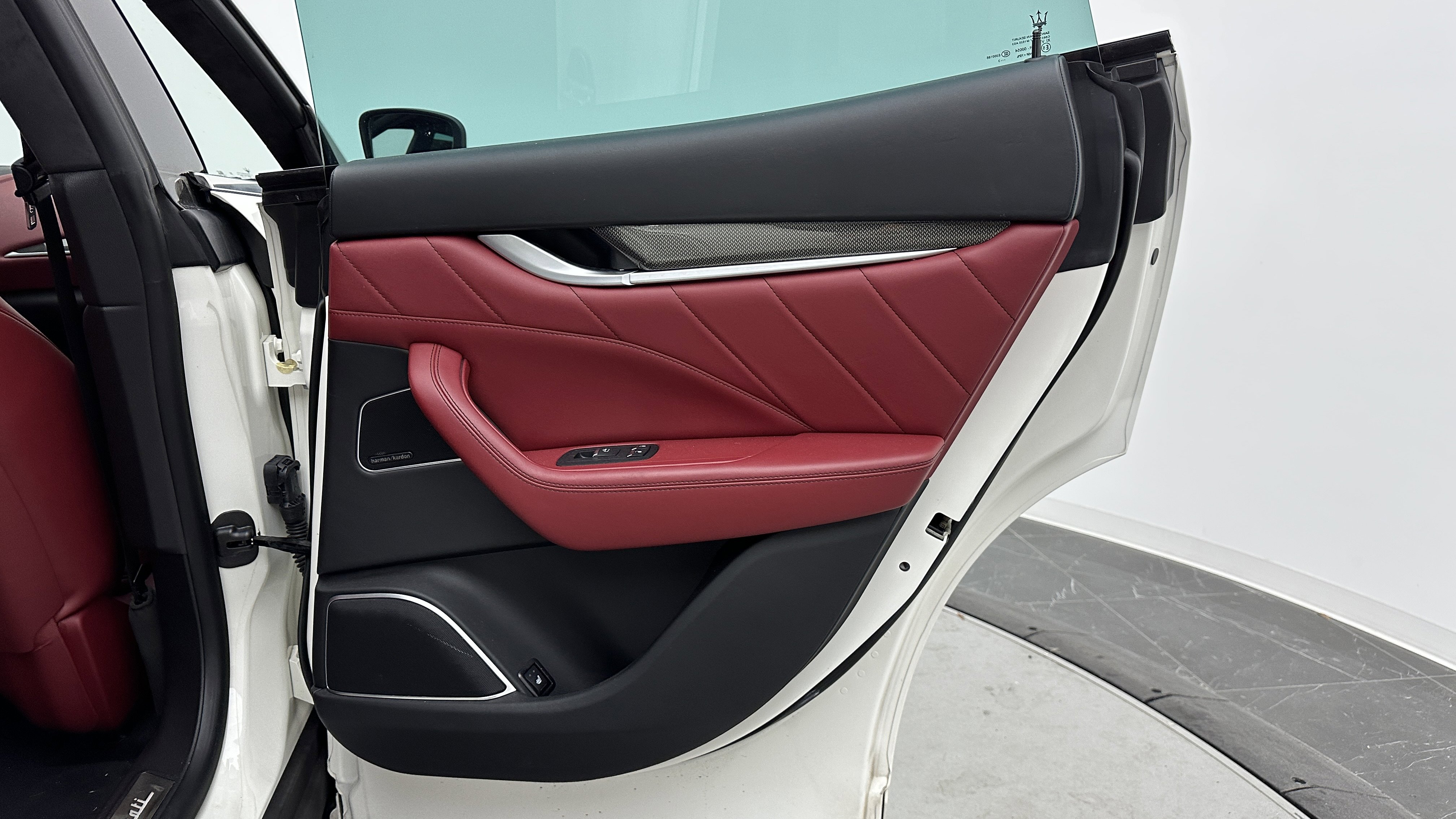 Used 2019 Maserati Levante GTS image 37