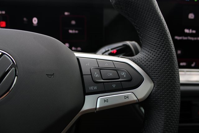 New 2025 Volkswagen Tiguan SE R-Line image 15