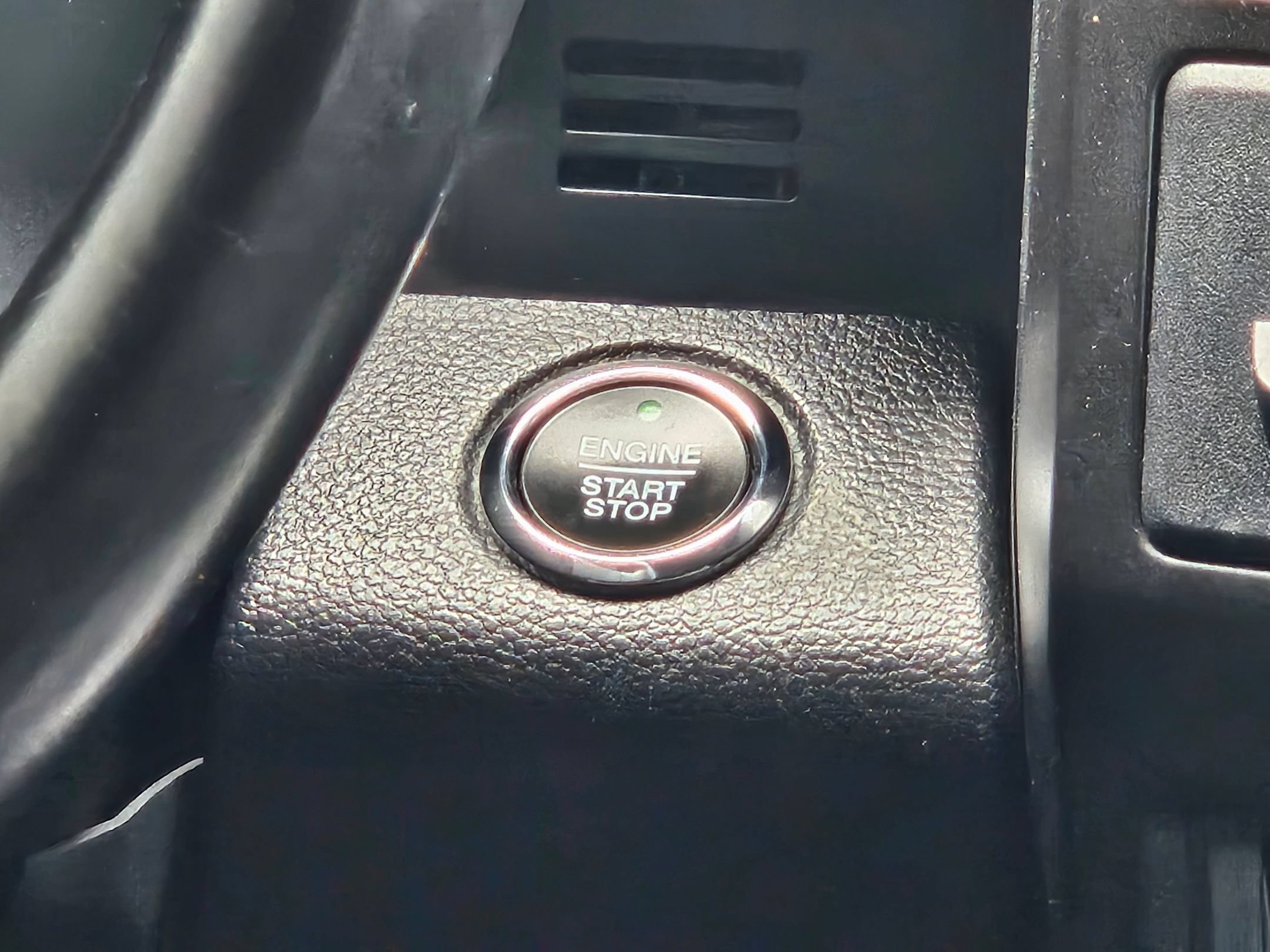 Used 2019 Ford Expedition Limited w/ Equipment Group 303A AWD/4WD image 14