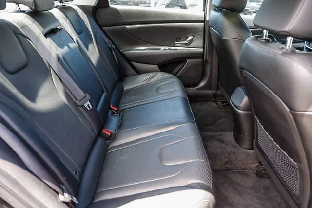Certified 2022 Hyundai Elantra Limited FWD image 22