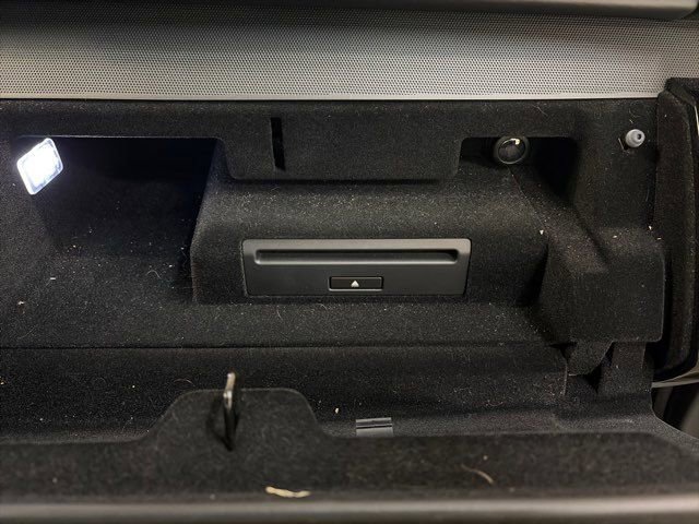 Used 2018 Land Rover Range Rover Sport HSE Dynamic image 37