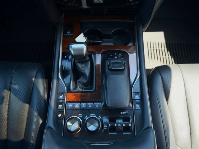 Used 2018 Lexus LX 570 4WD image 21