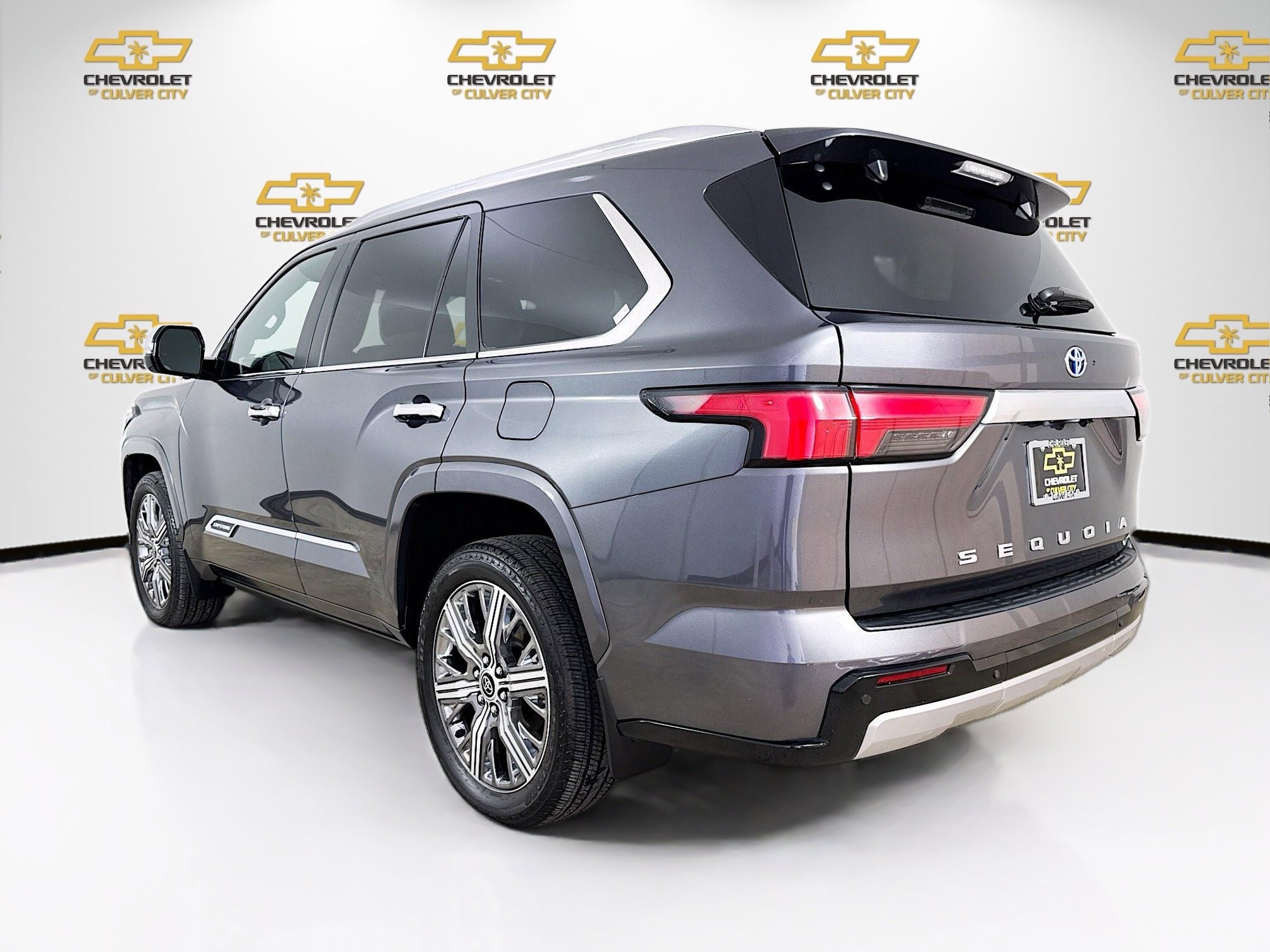 Used 2024 Toyota Sequoia Capstone image 5