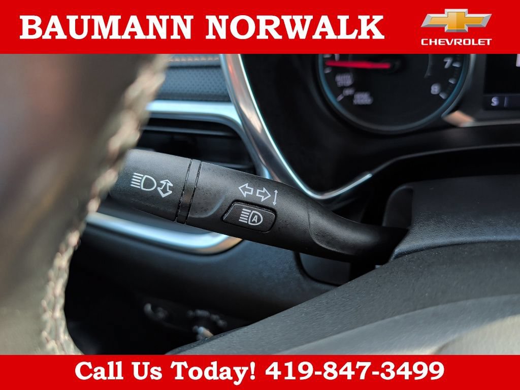 Used 2023 Chevrolet Equinox Premier FWD image 26