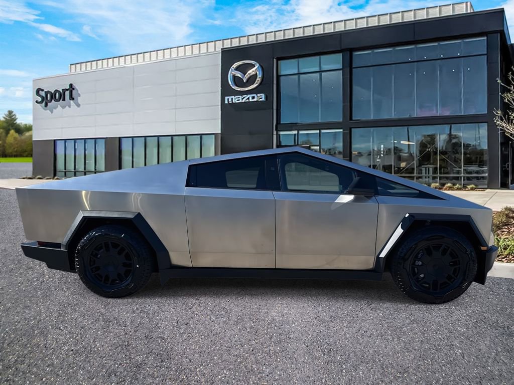 Used 2024 Tesla Cybertruck AWD Crew Cab image 2