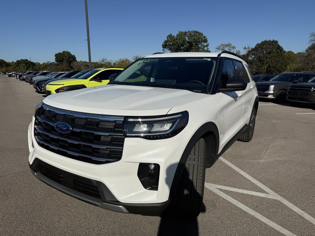 New 2026 Ford Explorer Active image 4