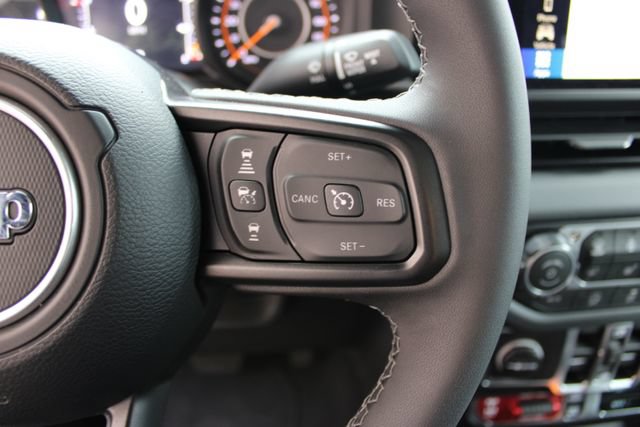 Used 2026 Jeep Gladiator Rubicon AWD/4WD image 21