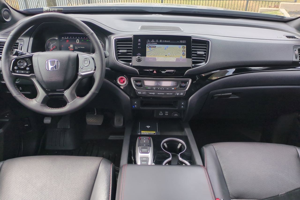Certified 2025 Honda Passport Black Edition image 22