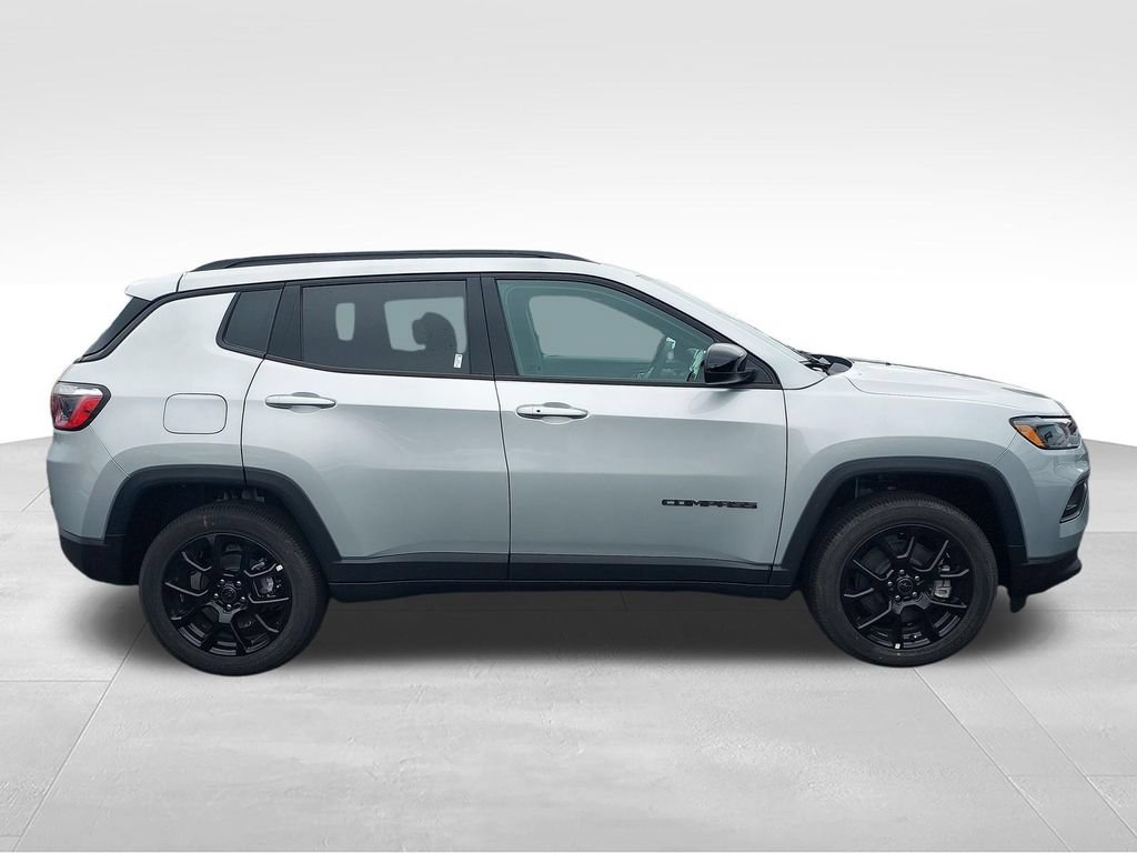 New 2026 Jeep Compass Latitude AWD/4WD image 6