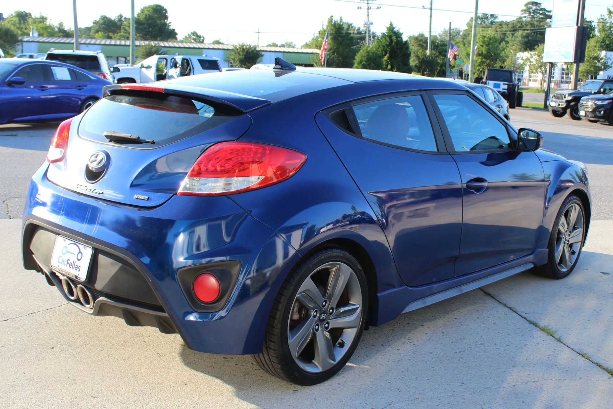 Used 2015 Hyundai Veloster Turbo R-Spec FWD image 5