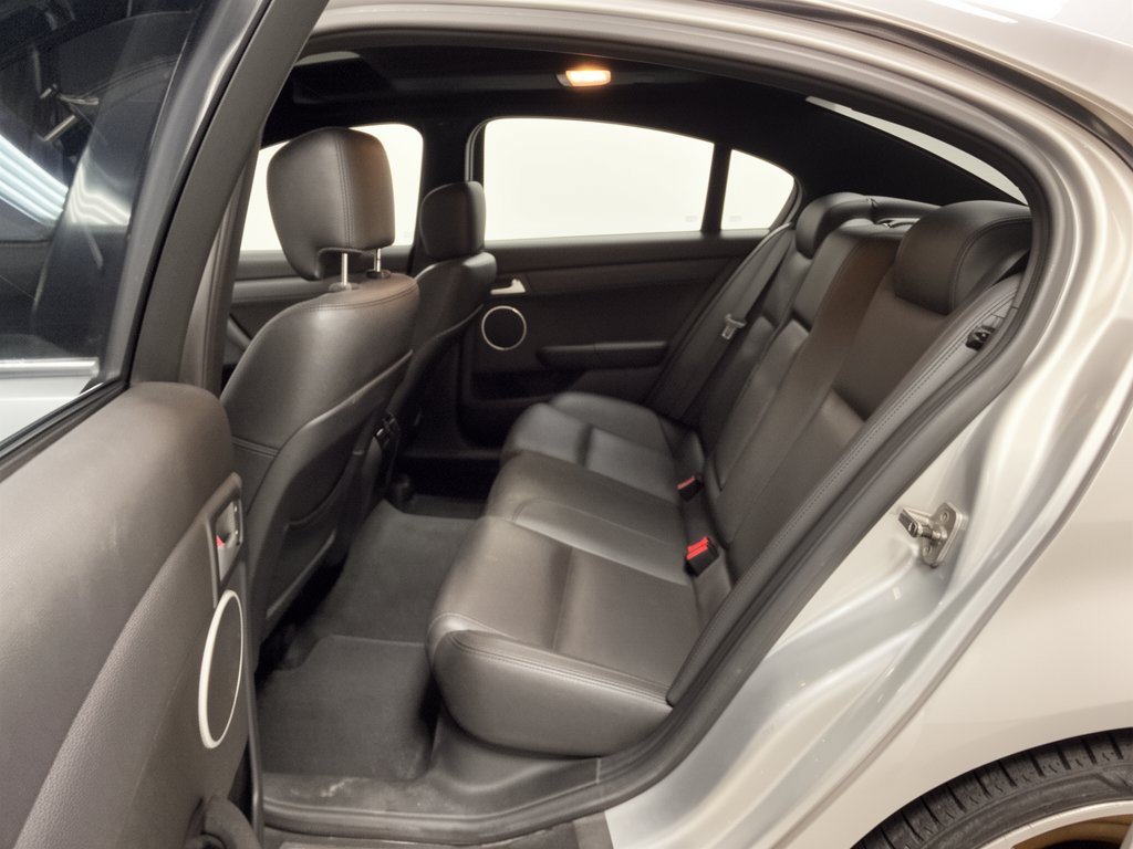 Used 2009 Pontiac G8 GXP RWD image 25