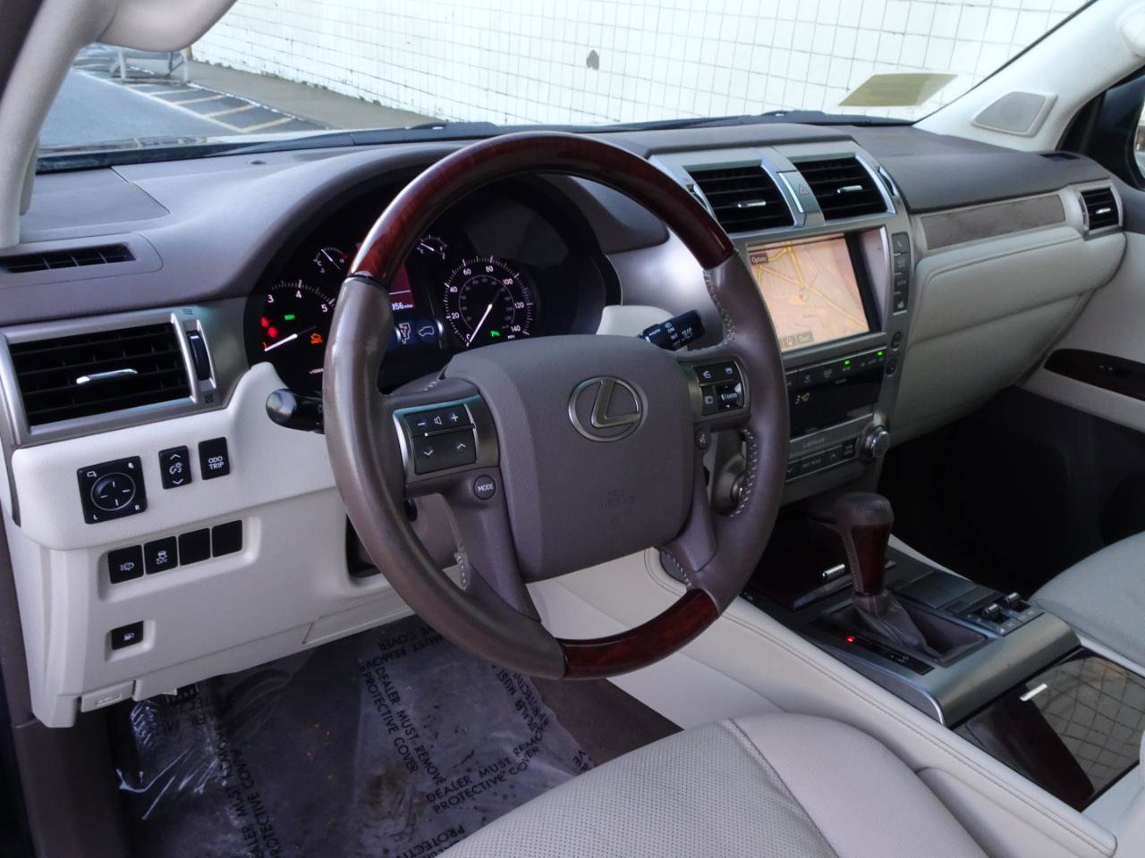 Used 2016 Lexus GX 460 w/ Premium Package image 10