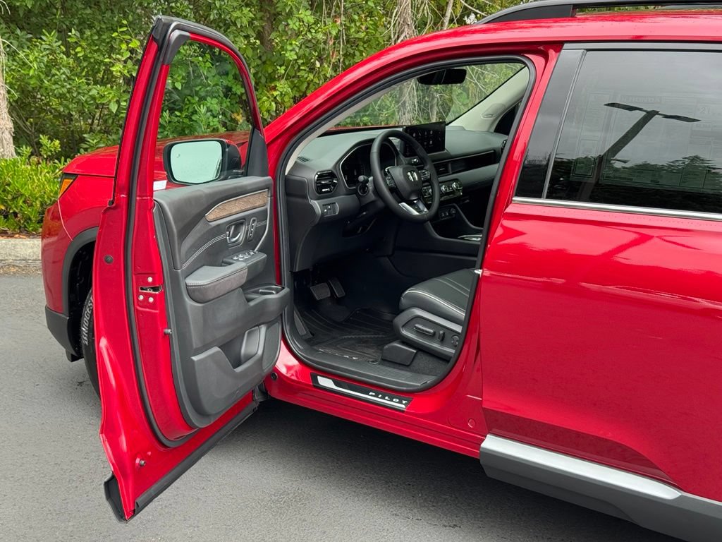 New 2026 Honda Pilot Elite image 8