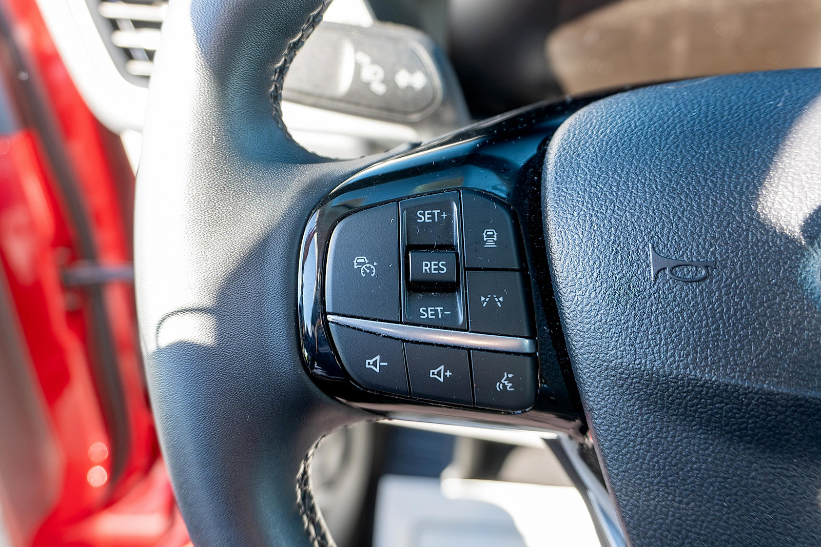 Used 2025 Ford Escape Active w/ Tech Pack #1 AWD/4WD image 18