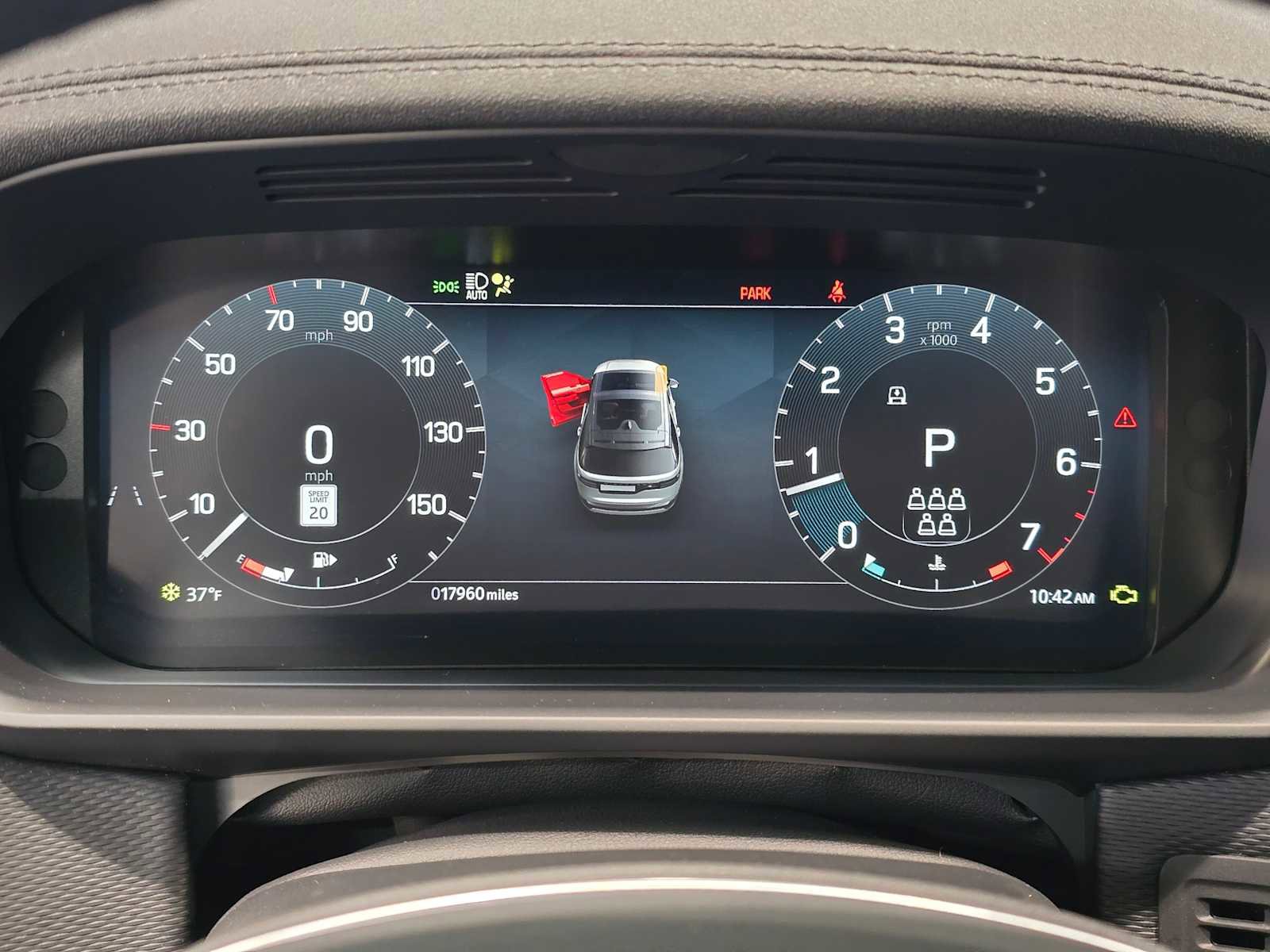 Used 2024 Land Rover Discovery Dynamic SE image 11