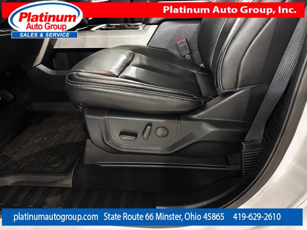 Used 2020 Ford F350 Lariat w/ Chrome Package AWD/4WD image 12
