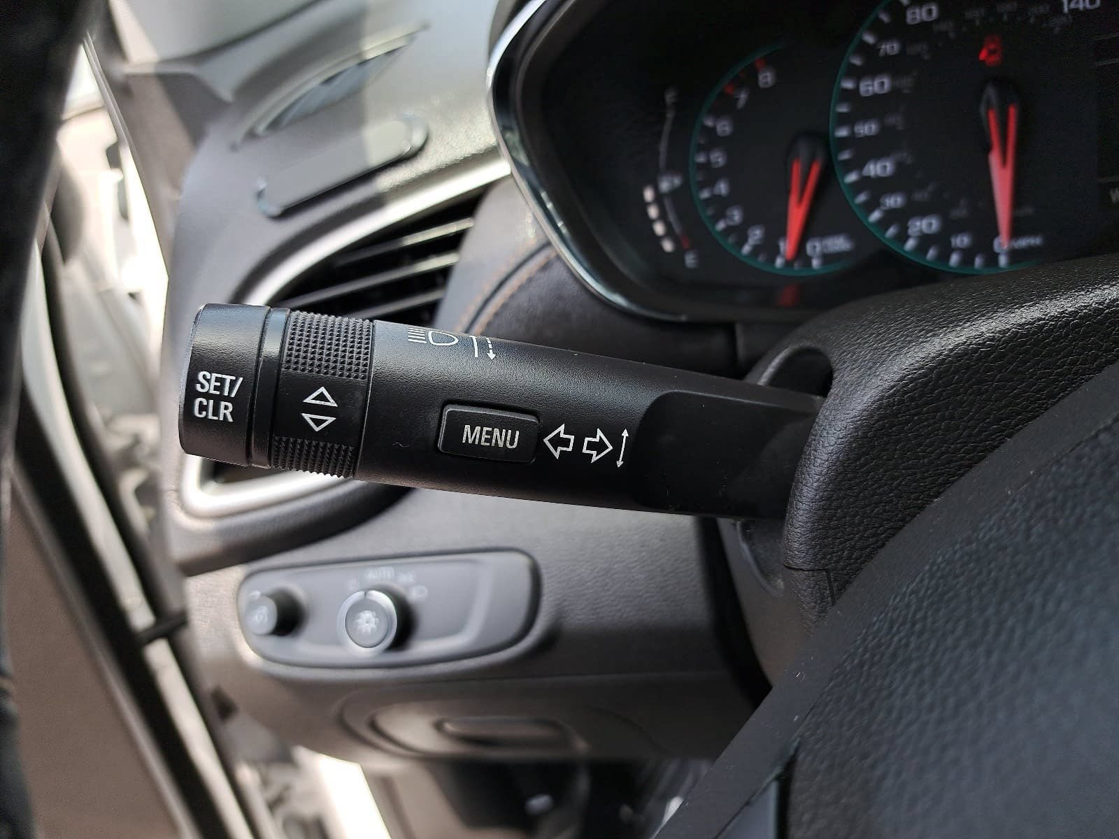Used 2018 Chevrolet Trax LT w/ Redline Edition FWD image 25