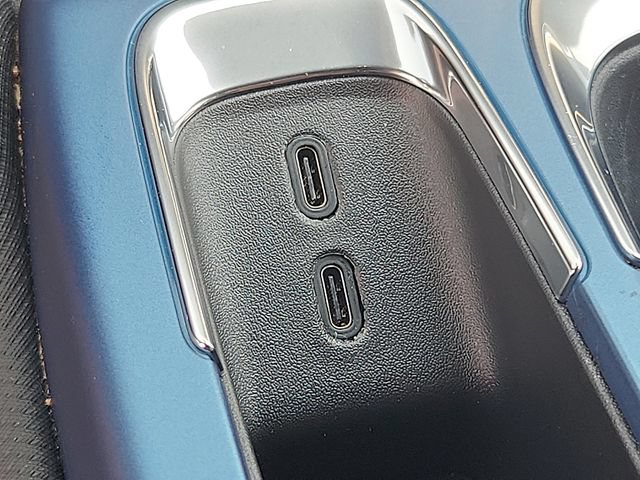 Used 2024 Chevrolet Equinox EV LT FWD image 24