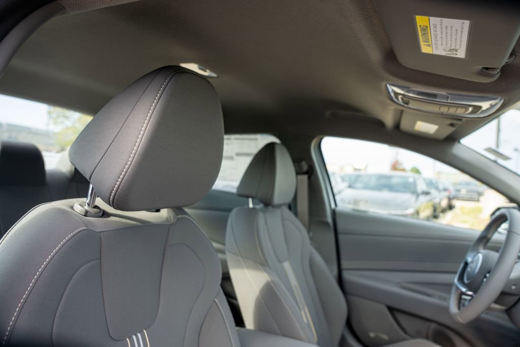 New 2025 Hyundai Elantra Sport image 13