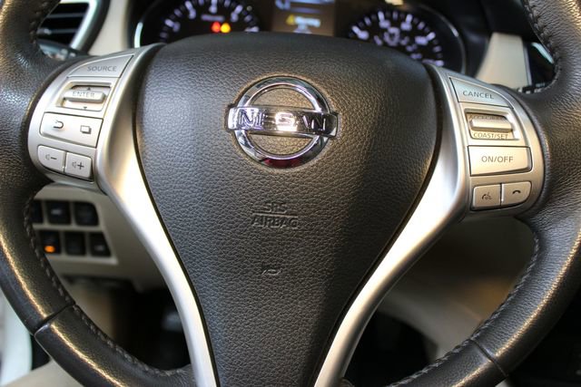 Used 2016 Nissan Rogue SL AWD/4WD image 22