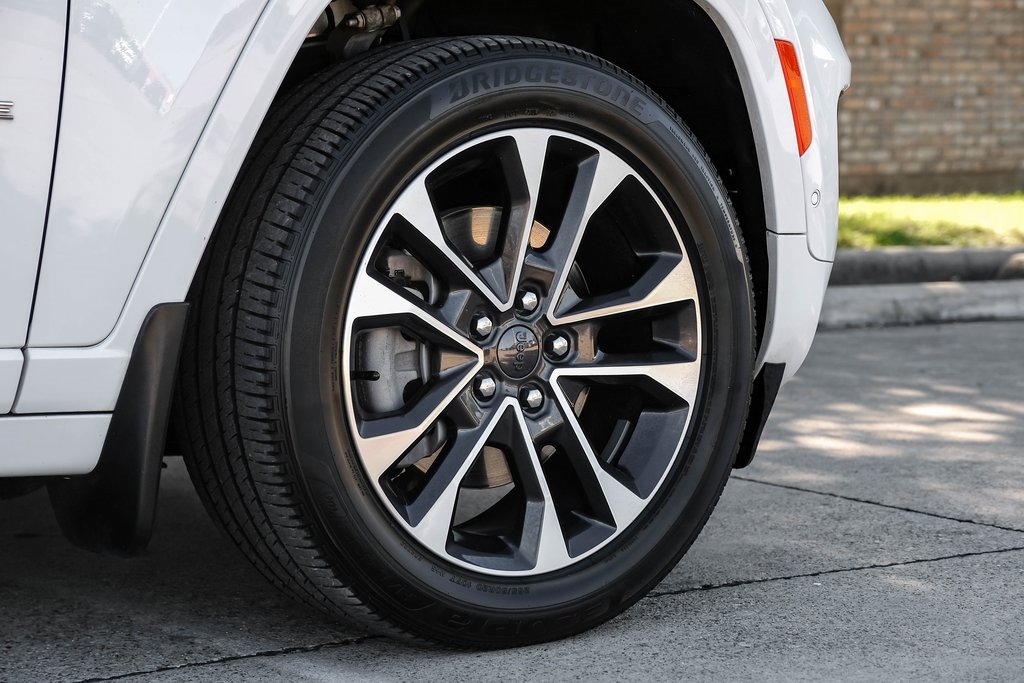 Used 2022 Jeep Grand Cherokee L Overland w/ MOPAR Finishing Package image 68